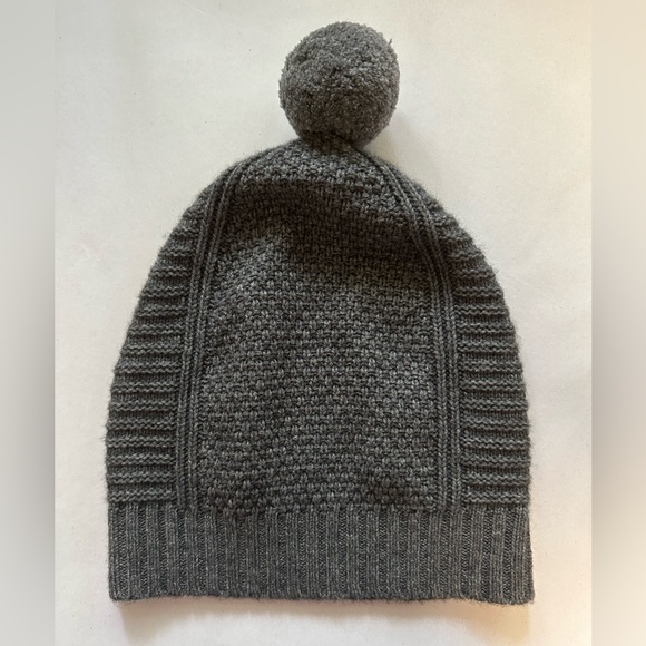 SKULL CASHMERE BEANIE HAT with Pom Pom | Wool Cashmere Blend | Gray - Picture 2 of 5